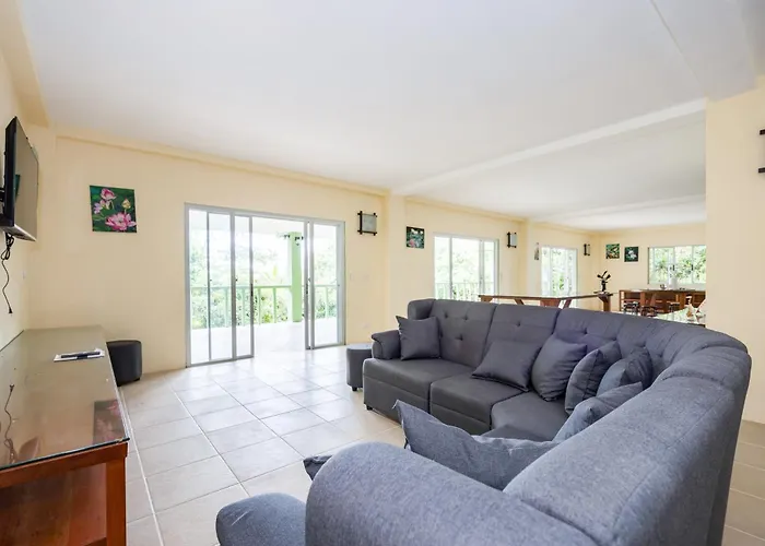 Jolam - Family Haven In An Island Paradise Villa